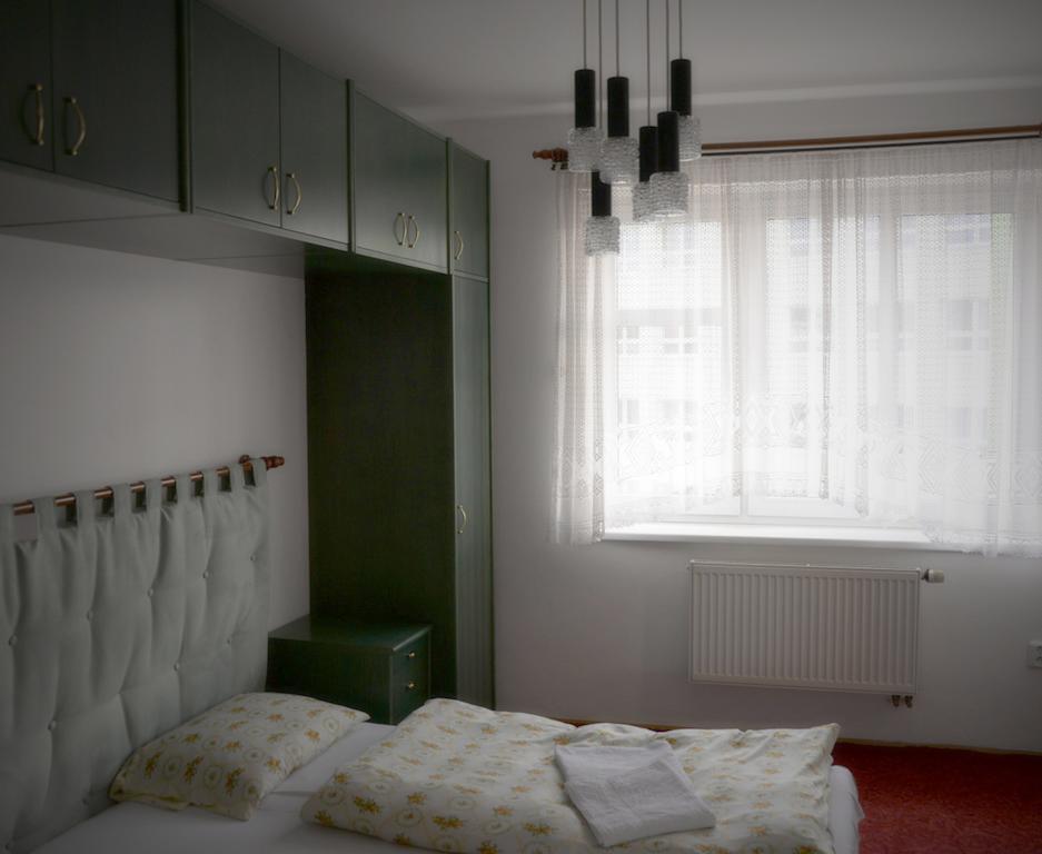 Harmony Hall Apartments Hradec Králové Екстериор снимка